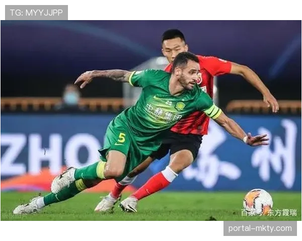 三中卫体系在德甲复苏 多队变阵寻求攻守平衡